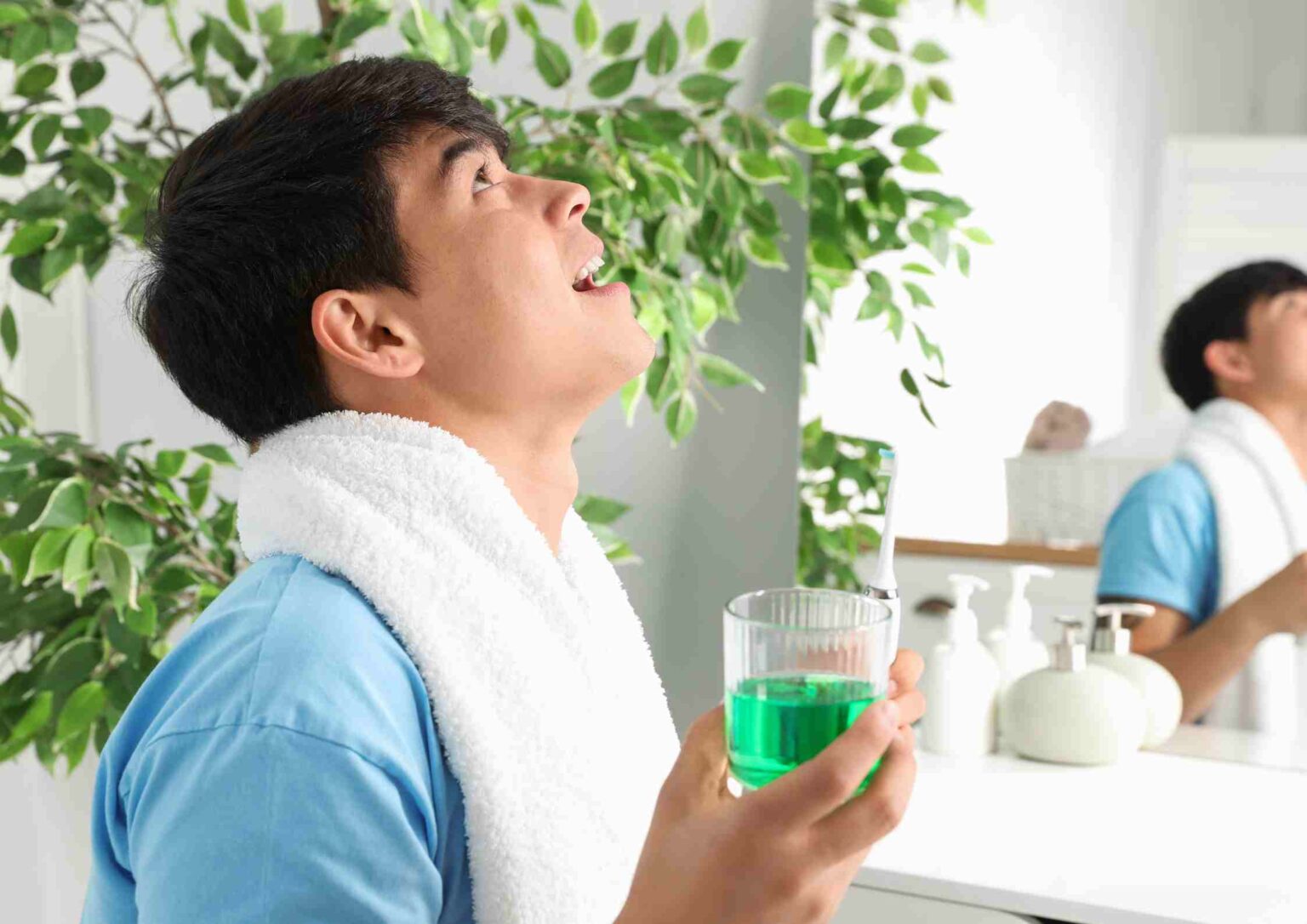 Best Mouthwash for Dental Crowns Your Guide to Oral Hygiene