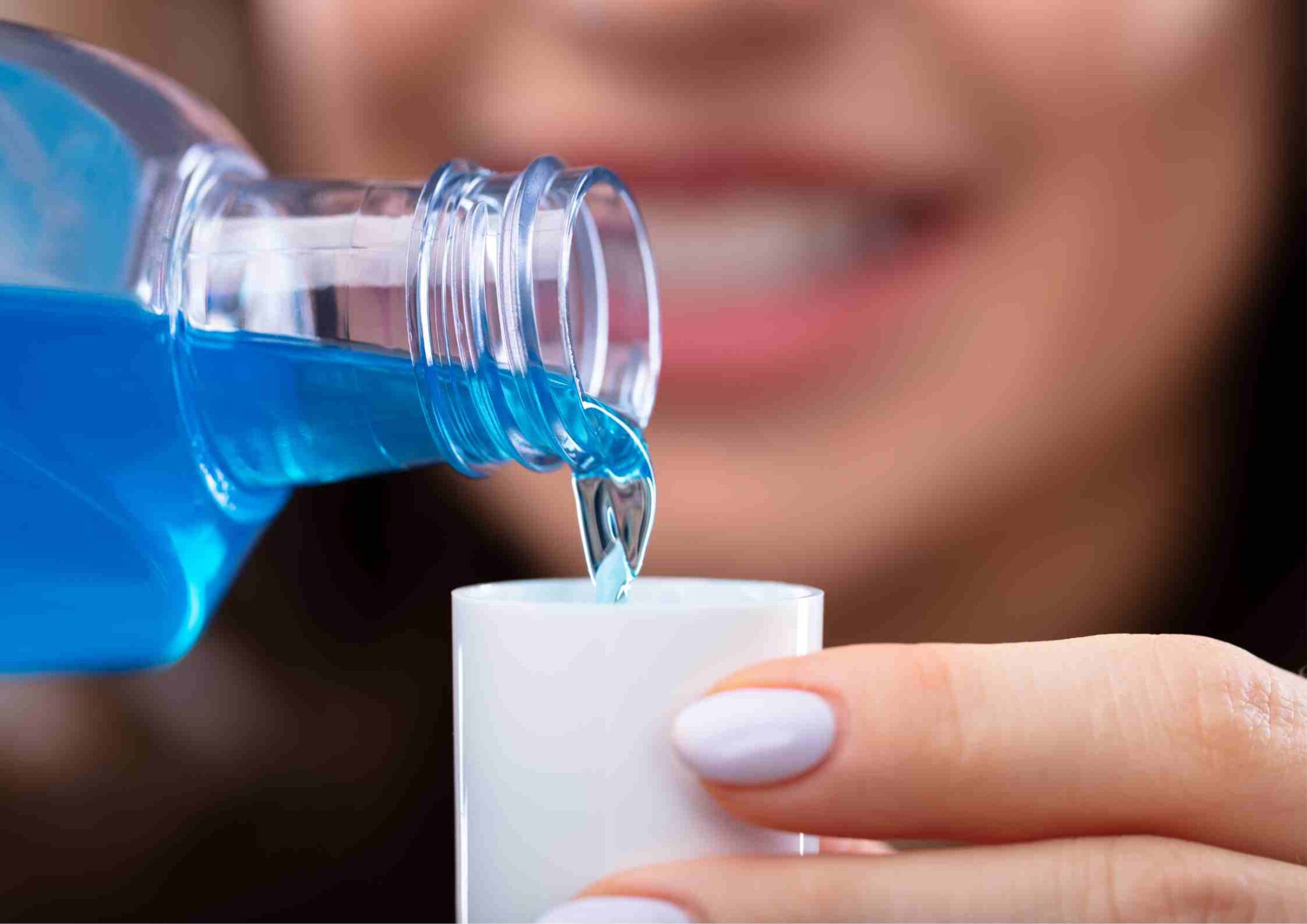 Find the Best Mouthwash to Protect Your Veneers