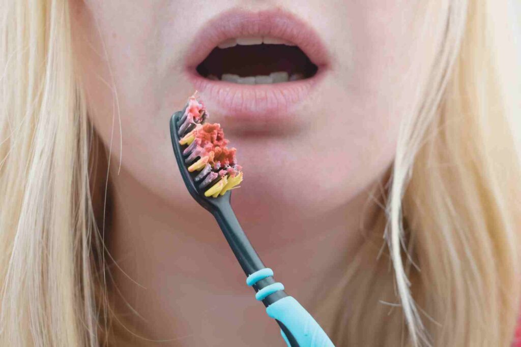 A woman discovered bleeding gums while brushing her teeth.